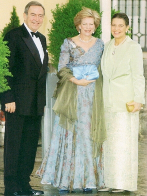 La Princesa Irene junto a su hermano Constantino y su cuñada Ana María